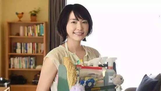 日本人妇,传统与现代的交织
