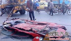 女车祸裸尸图片大全,女车祸裸尸图片背后的悲惨故事
