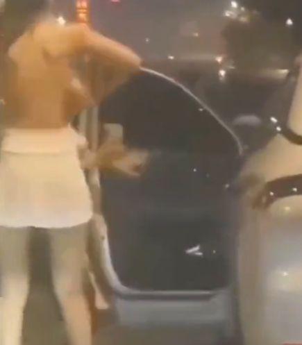 脱衣视频,揭秘脱衣视频背后的真相与反思