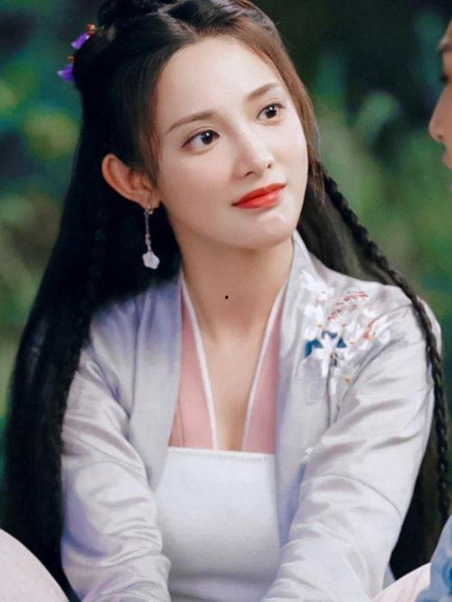 吃瓜爆料彭小苒,瓜田里的璀璨明星