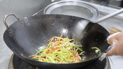 青椒炒肉丝视频,青椒炒肉丝烹饪教程