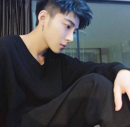 霸气男明星图片大全,图鉴娱乐圈硬汉魅力瞬间